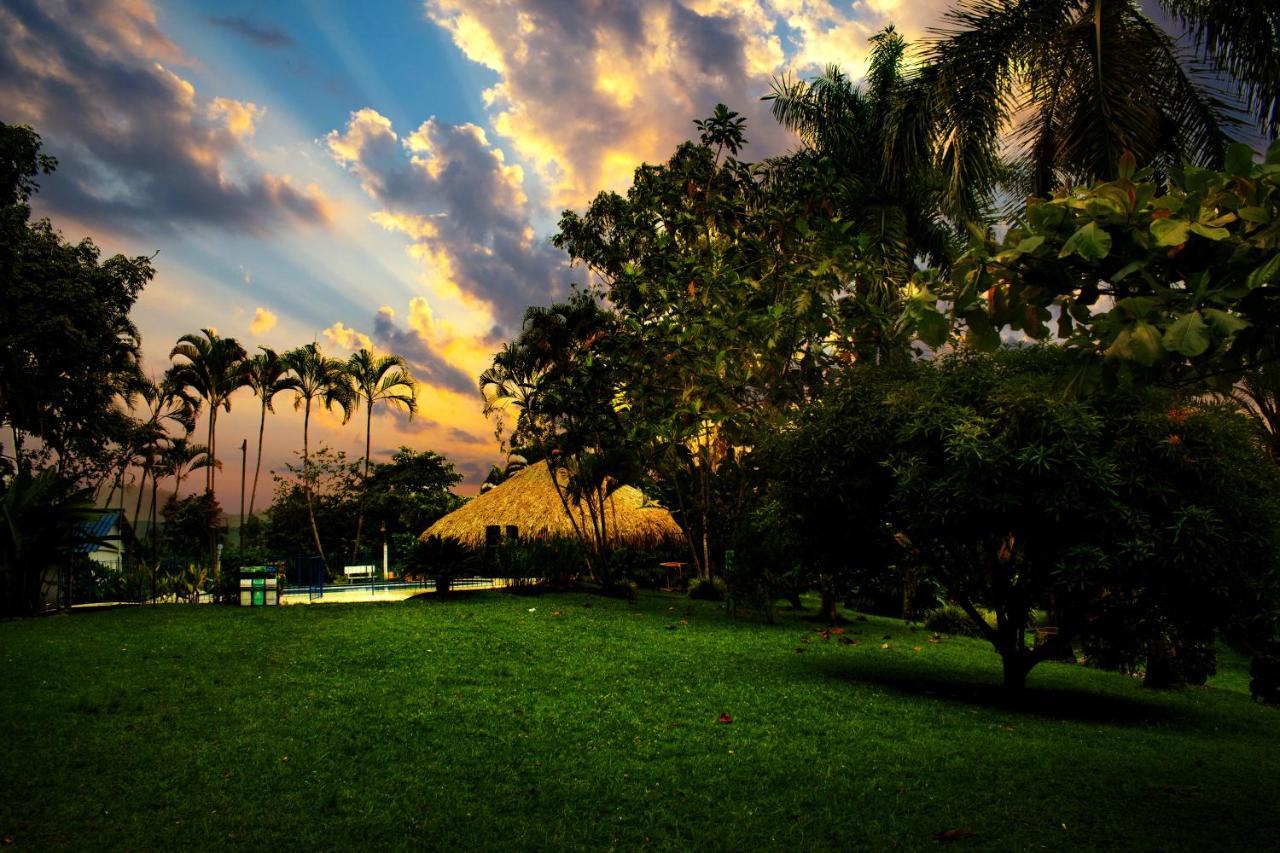 Finca Hotel El Eden Del Quindio Calarcá Exterior foto